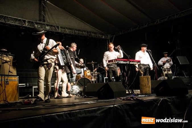 Zdjęcie w galerii na portalu naszwodzislaw.com: Radlin: Pożegnali lato. Zespół Baciary na finał wydarzenia wiadomości z regionu