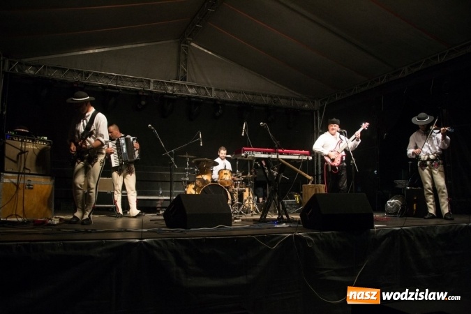 Zdjęcie w galerii na portalu naszwodzislaw.com: Radlin: Pożegnali lato. Zespół Baciary na finał wydarzenia wiadomości z regionu