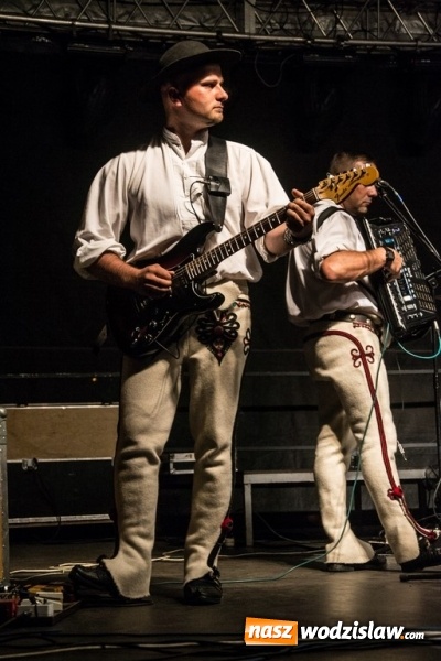 Zdjęcie w galerii na portalu naszwodzislaw.com: Radlin: Pożegnali lato. Zespół Baciary na finał wydarzenia wiadomości z regionu