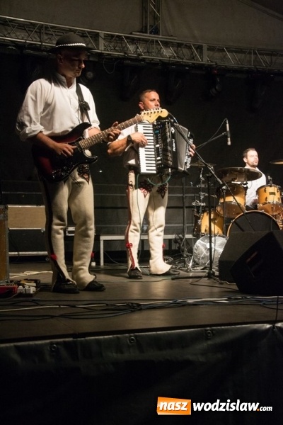 Zdjęcie w galerii na portalu naszwodzislaw.com: Radlin: Pożegnali lato. Zespół Baciary na finał wydarzenia wiadomości z regionu