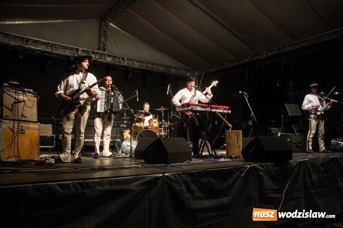 Zdjęcie w galerii na portalu naszwodzislaw.com: Radlin: Pożegnali lato. Zespół Baciary na finał wydarzenia wiadomości z regionu
