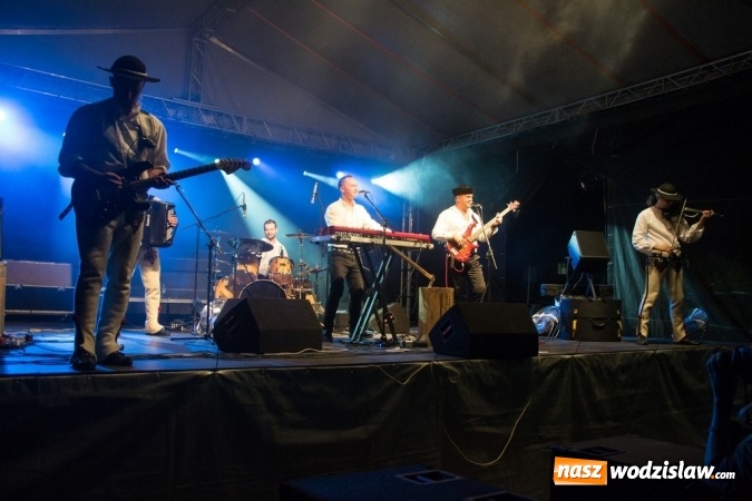 Zdjęcie w galerii na portalu naszwodzislaw.com: Radlin: Pożegnali lato. Zespół Baciary na finał wydarzenia wiadomości z regionu