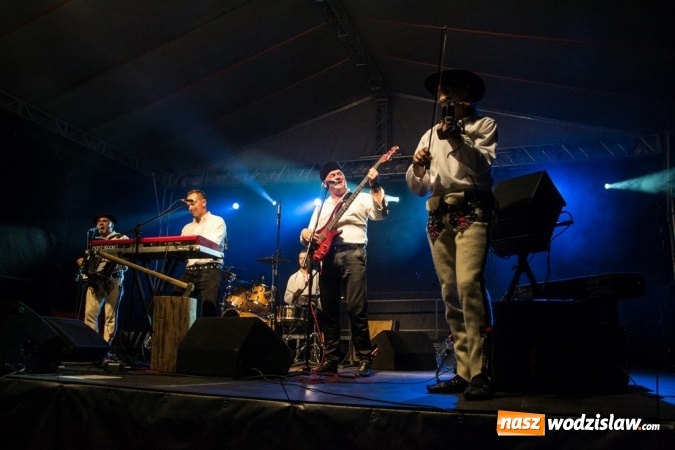 Zdjęcie w galerii na portalu naszwodzislaw.com: Radlin: Pożegnali lato. Zespół Baciary na finał wydarzenia wiadomości z regionu