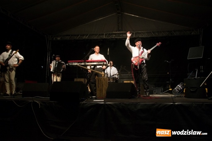 Zdjęcie w galerii na portalu naszwodzislaw.com: Radlin: Pożegnali lato. Zespół Baciary na finał wydarzenia wiadomości z regionu