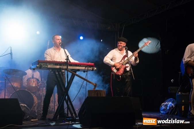 Zdjęcie w galerii na portalu naszwodzislaw.com: Radlin: Pożegnali lato. Zespół Baciary na finał wydarzenia wiadomości z regionu