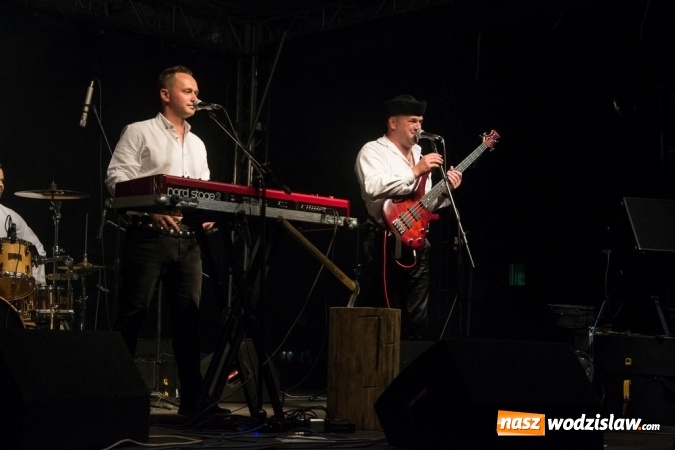 Zdjęcie w galerii na portalu naszwodzislaw.com: Radlin: Pożegnali lato. Zespół Baciary na finał wydarzenia wiadomości z regionu