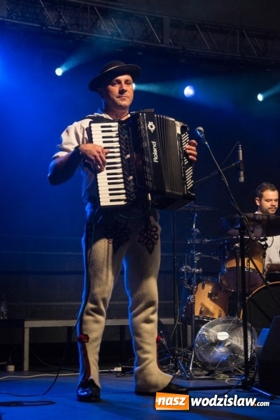 Zdjęcie w galerii na portalu naszwodzislaw.com: Radlin: Pożegnali lato. Zespół Baciary na finał wydarzenia wiadomości z regionu