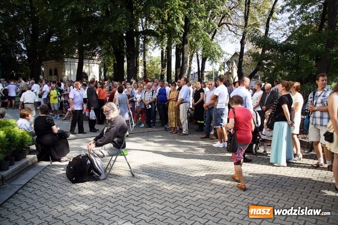 Zdjęcie w galerii na portalu naszwodzislaw.com: Tłumy wiernych na uroczystościach odpustowych w Pszowie wiadomości z regionu