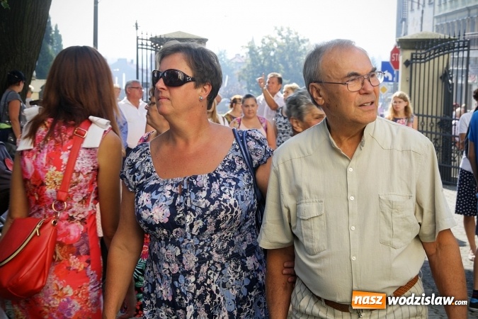 Zdjęcie w galerii na portalu naszwodzislaw.com: Tłumy wiernych na uroczystościach odpustowych w Pszowie wiadomości z regionu