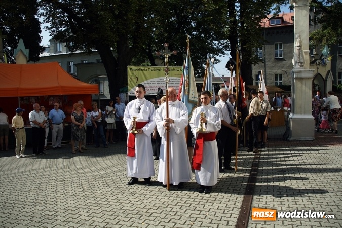Zdjęcie w galerii na portalu naszwodzislaw.com: Tłumy wiernych na uroczystościach odpustowych w Pszowie wiadomości z regionu