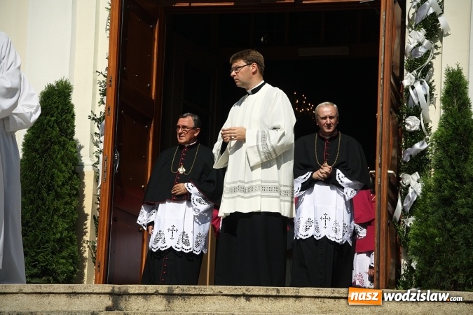 Zdjęcie w galerii na portalu naszwodzislaw.com: Tłumy wiernych na uroczystościach odpustowych w Pszowie wiadomości z regionu