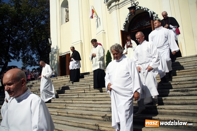 Zdjęcie w galerii na portalu naszwodzislaw.com: Tłumy wiernych na uroczystościach odpustowych w Pszowie wiadomości z regionu