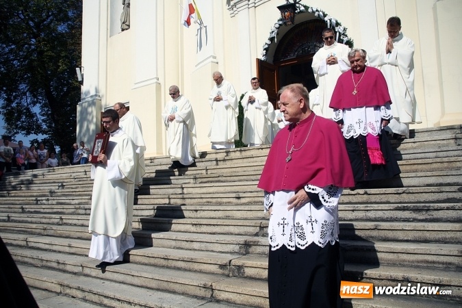 Zdjęcie w galerii na portalu naszwodzislaw.com: Tłumy wiernych na uroczystościach odpustowych w Pszowie wiadomości z regionu