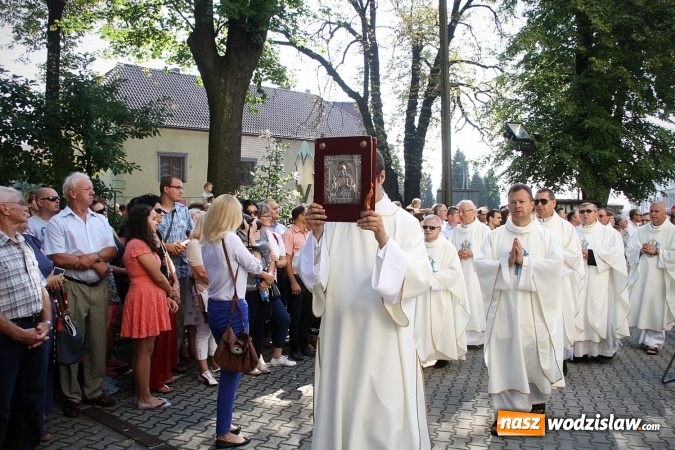 Zdjęcie w galerii na portalu naszwodzislaw.com: Tłumy wiernych na uroczystościach odpustowych w Pszowie wiadomości z regionu