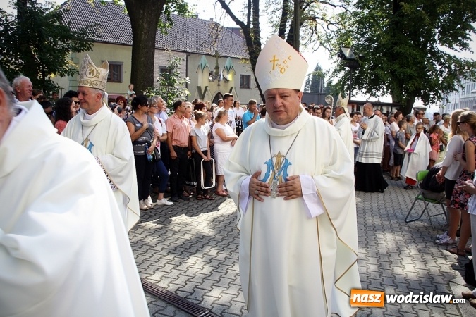 Zdjęcie w galerii na portalu naszwodzislaw.com: Tłumy wiernych na uroczystościach odpustowych w Pszowie wiadomości z regionu