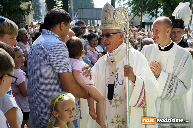 Zdjęcie w galerii na portalu naszwodzislaw.com: Tłumy wiernych na uroczystościach odpustowych w Pszowie wiadomości z regionu
