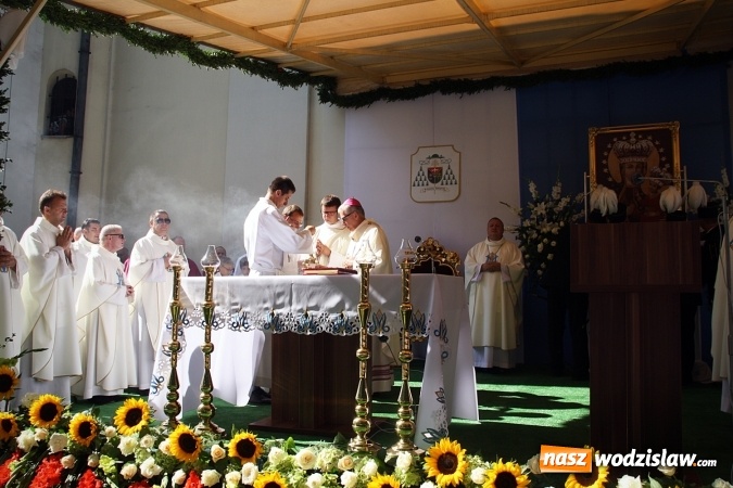 Zdjęcie w galerii na portalu naszwodzislaw.com: Tłumy wiernych na uroczystościach odpustowych w Pszowie wiadomości z regionu