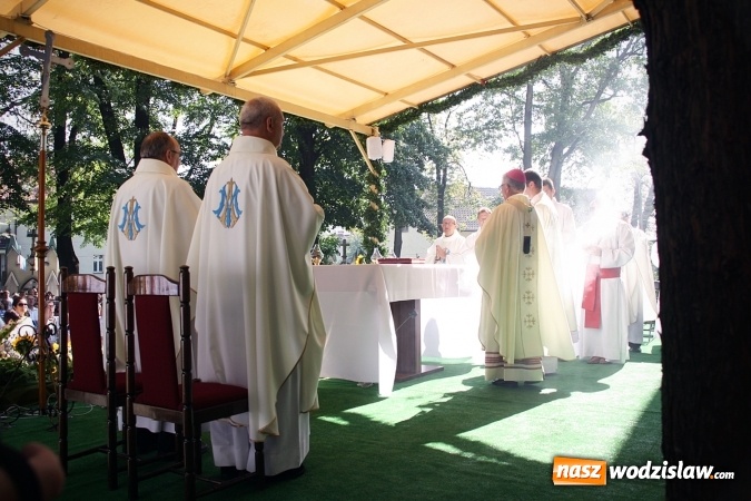 Zdjęcie w galerii na portalu naszwodzislaw.com: Tłumy wiernych na uroczystościach odpustowych w Pszowie wiadomości z regionu