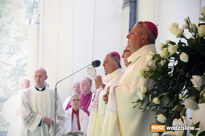 Zdjęcie w galerii na portalu naszwodzislaw.com: Tłumy wiernych na uroczystościach odpustowych w Pszowie wiadomości z regionu