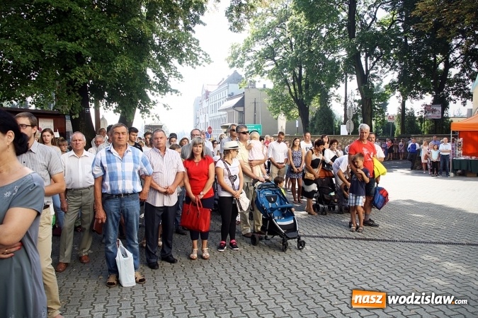 Zdjęcie w galerii na portalu naszwodzislaw.com: Tłumy wiernych na uroczystościach odpustowych w Pszowie wiadomości z regionu