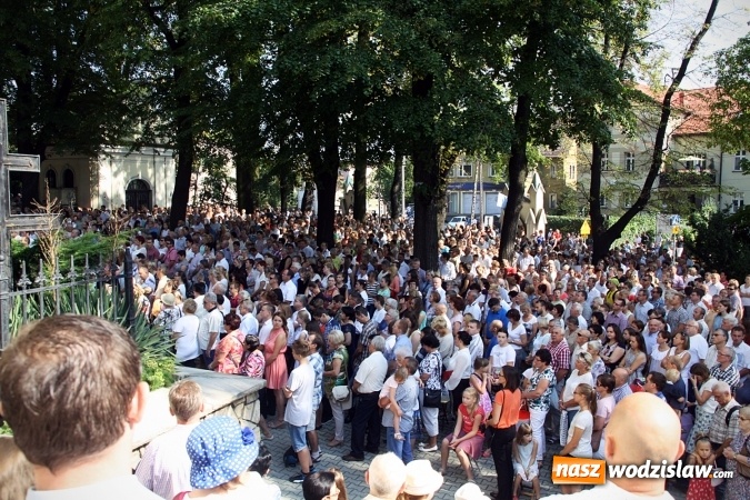 Zdjęcie w galerii na portalu naszwodzislaw.com: Tłumy wiernych na uroczystościach odpustowych w Pszowie wiadomości z regionu