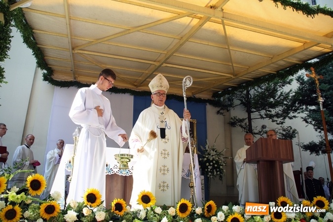 Zdjęcie w galerii na portalu naszwodzislaw.com: Tłumy wiernych na uroczystościach odpustowych w Pszowie wiadomości z regionu