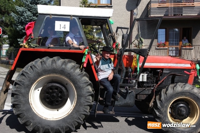 Zdjęcie w galerii na portalu naszwodzislaw.com:  Dożynki 2016. Tak się bawi Lubomia! wiadomości z regionu