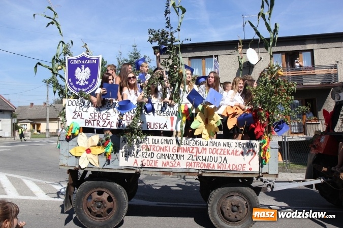 Zdjęcie w galerii na portalu naszwodzislaw.com:  Dożynki 2016. Tak się bawi Lubomia! wiadomości z regionu