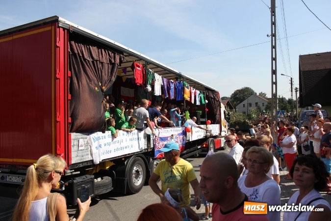 Zdjęcie w galerii na portalu naszwodzislaw.com:  Dożynki 2016. Tak się bawi Lubomia! wiadomości z regionu