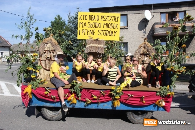 Zdjęcie w galerii na portalu naszwodzislaw.com:  Dożynki 2016. Tak się bawi Lubomia! wiadomości z regionu