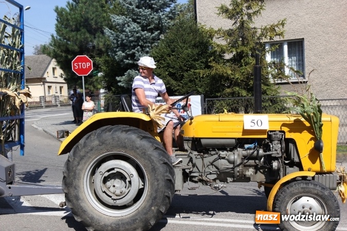 Zdjęcie w galerii na portalu naszwodzislaw.com:  Dożynki 2016. Tak się bawi Lubomia! wiadomości z regionu