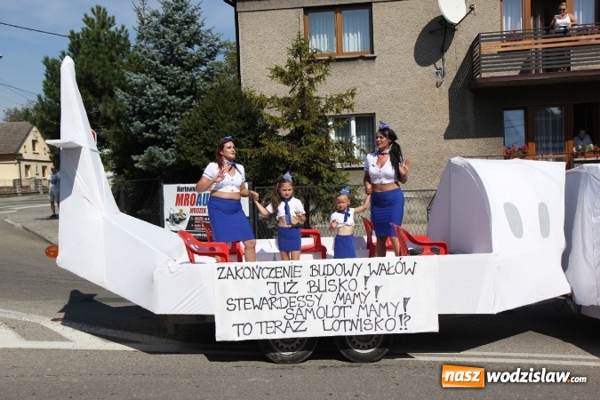 Zdjęcie w galerii na portalu naszwodzislaw.com:  Dożynki 2016. Tak się bawi Lubomia! wiadomości z regionu