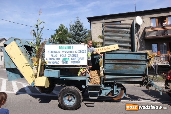 Zdjęcie w galerii na portalu naszwodzislaw.com:  Dożynki 2016. Tak się bawi Lubomia! wiadomości z regionu