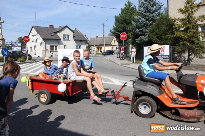 Zdjęcie w galerii na portalu naszwodzislaw.com:  Dożynki 2016. Tak się bawi Lubomia! wiadomości z regionu