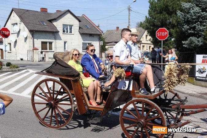 Zdjęcie w galerii na portalu naszwodzislaw.com:  Dożynki 2016. Tak się bawi Lubomia! wiadomości z regionu