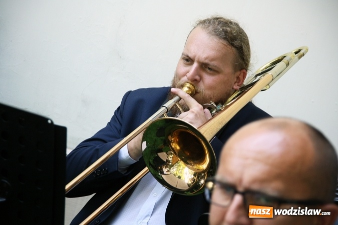 Zdjęcie w galerii na portalu naszwodzislaw.com: Niezwykły koncert z okazji 1050. rocznicy Chrztu Polski  wiadomości z regionu