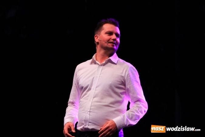 Zdjęcie w galerii na portalu naszwodzislaw.com: Kabaret Młodych Panów bawił publiczność w Lubomi wiadomości z regionu