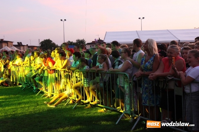 Zdjęcie w galerii na portalu naszwodzislaw.com: Kabaret Młodych Panów bawił publiczność w Lubomi wiadomości z regionu