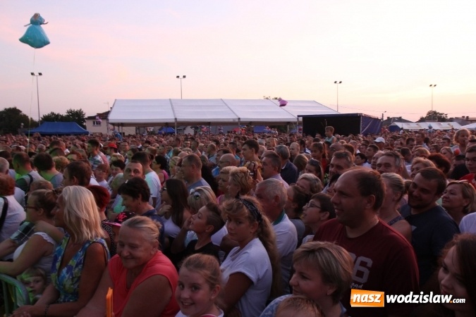 Zdjęcie w galerii na portalu naszwodzislaw.com: Kabaret Młodych Panów bawił publiczność w Lubomi wiadomości z regionu