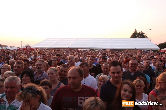 Zdjęcie w galerii na portalu naszwodzislaw.com: Kabaret Młodych Panów bawił publiczność w Lubomi wiadomości z regionu