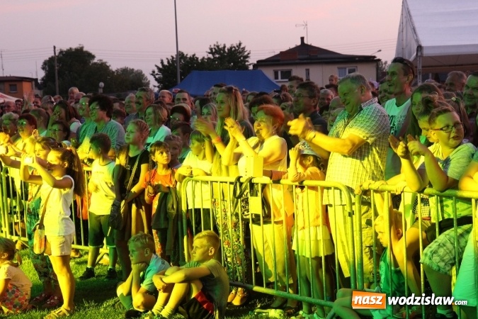 Zdjęcie w galerii na portalu naszwodzislaw.com: Kabaret Młodych Panów bawił publiczność w Lubomi wiadomości z regionu