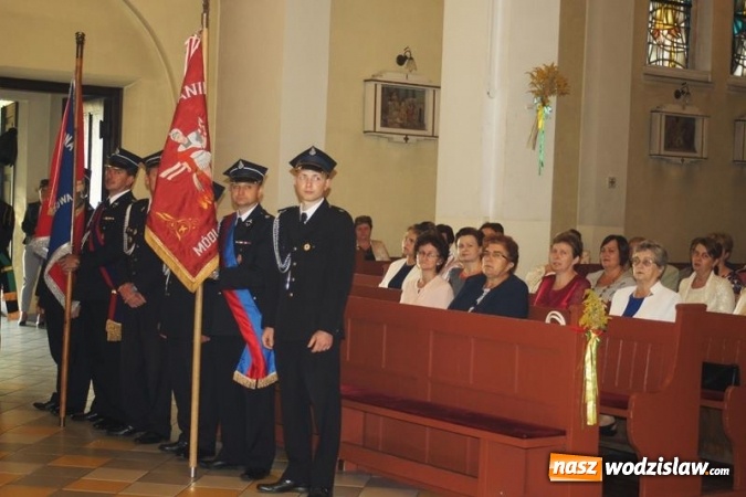 Zdjęcie w galerii na portalu naszwodzislaw.com: Połomscy rolnicy podziękowali za tegoroczne plony  wiadomości z regionu