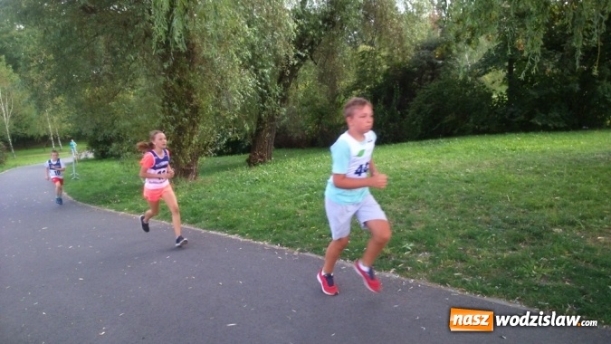 Zdjęcie w galerii na portalu naszwodzislaw.com: Biathlon dla każdego. Dobry start uczniów ze Szkoły Podstawowej nr 21 wiadomości z regionu