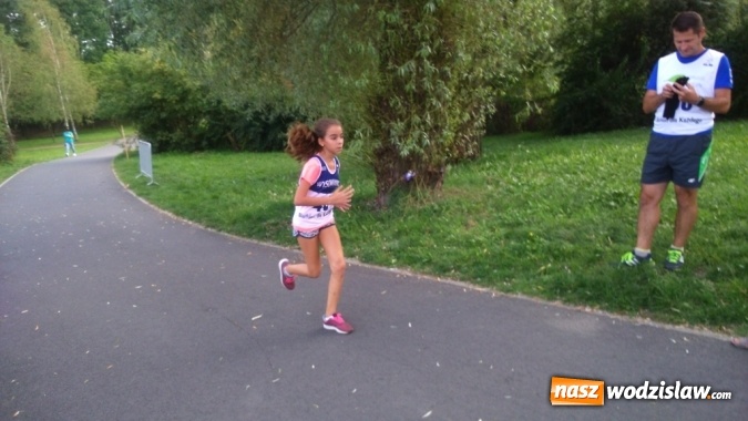 Zdjęcie w galerii na portalu naszwodzislaw.com: Biathlon dla każdego. Dobry start uczniów ze Szkoły Podstawowej nr 21 wiadomości z regionu