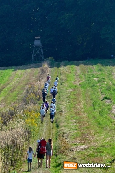 Zdjęcie w galerii na portalu naszwodzislaw.com: Europejskie Dni Dziedzictwa. Zwiedzali średniowieczne grodziska w Lubomi wiadomości z regionu