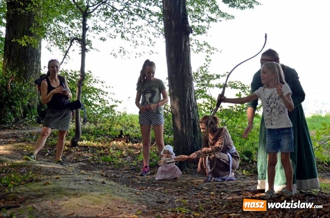 Zdjęcie w galerii na portalu naszwodzislaw.com: Europejskie Dni Dziedzictwa. Zwiedzali średniowieczne grodziska w Lubomi wiadomości z regionu