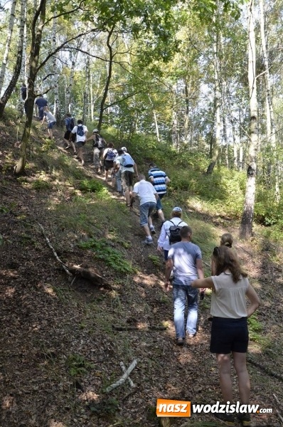 Zdjęcie w galerii na portalu naszwodzislaw.com: Europejskie Dni Dziedzictwa. Zwiedzali średniowieczne grodziska w Lubomi wiadomości z regionu