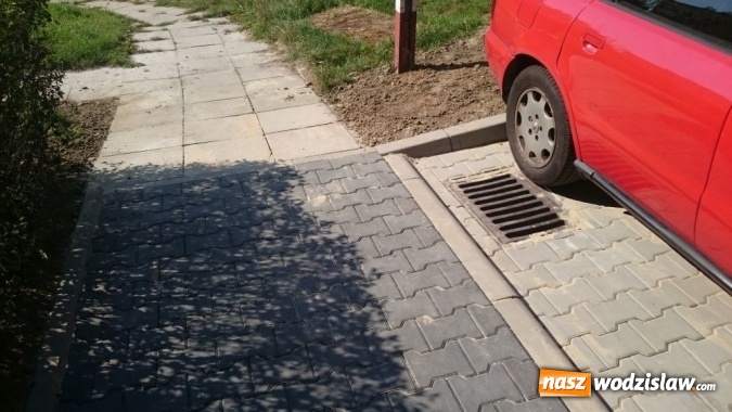 Zdjęcie w galerii na portalu naszwodzislaw.com: Prace remontowe za blokiem nr 20 na Osiedlu 1 Maja w Wodzisławiu zostały zakończone  wiadomości z regionu