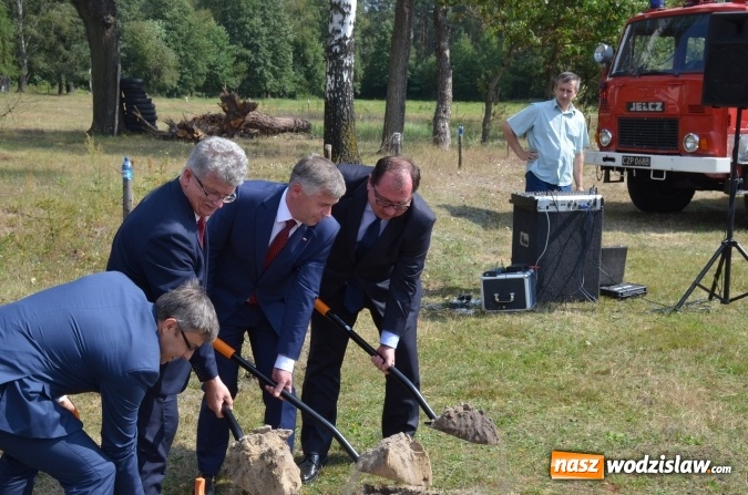 Zdjęcie w galerii na portalu naszwodzislaw.com: Rozpoczęcie budowy wodociągu w Koniecpolu wiadomości z regionu