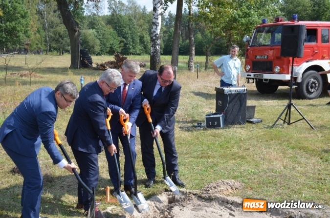 Zdjęcie w galerii na portalu naszwodzislaw.com: Rozpoczęcie budowy wodociągu w Koniecpolu wiadomości z regionu
